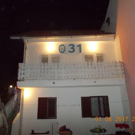Apartment 031